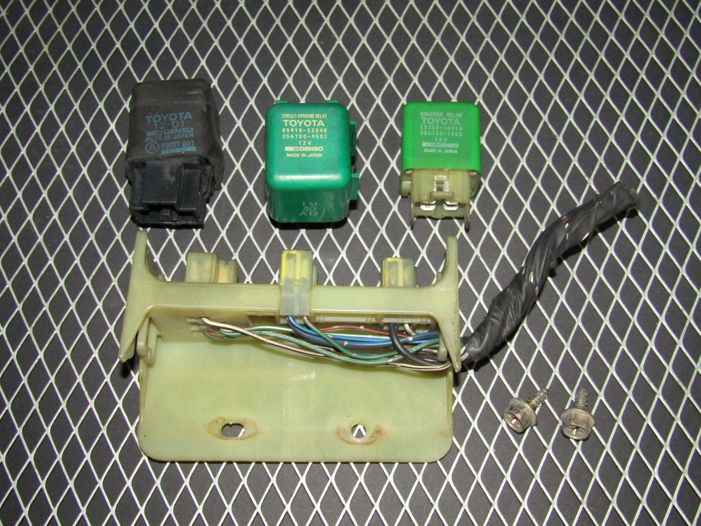 92-96 Toyota Camry Sedan OEM Fuse Relay Box