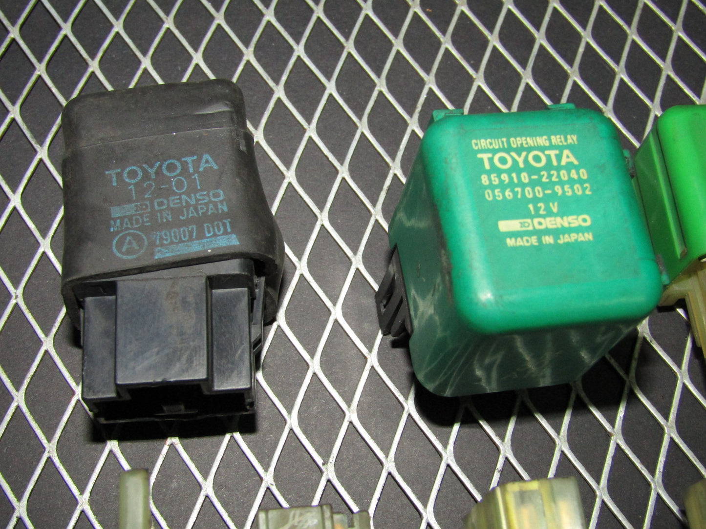 92 93 94 95 96 Toyota Camry Sedan OEM Fuse Relay Box