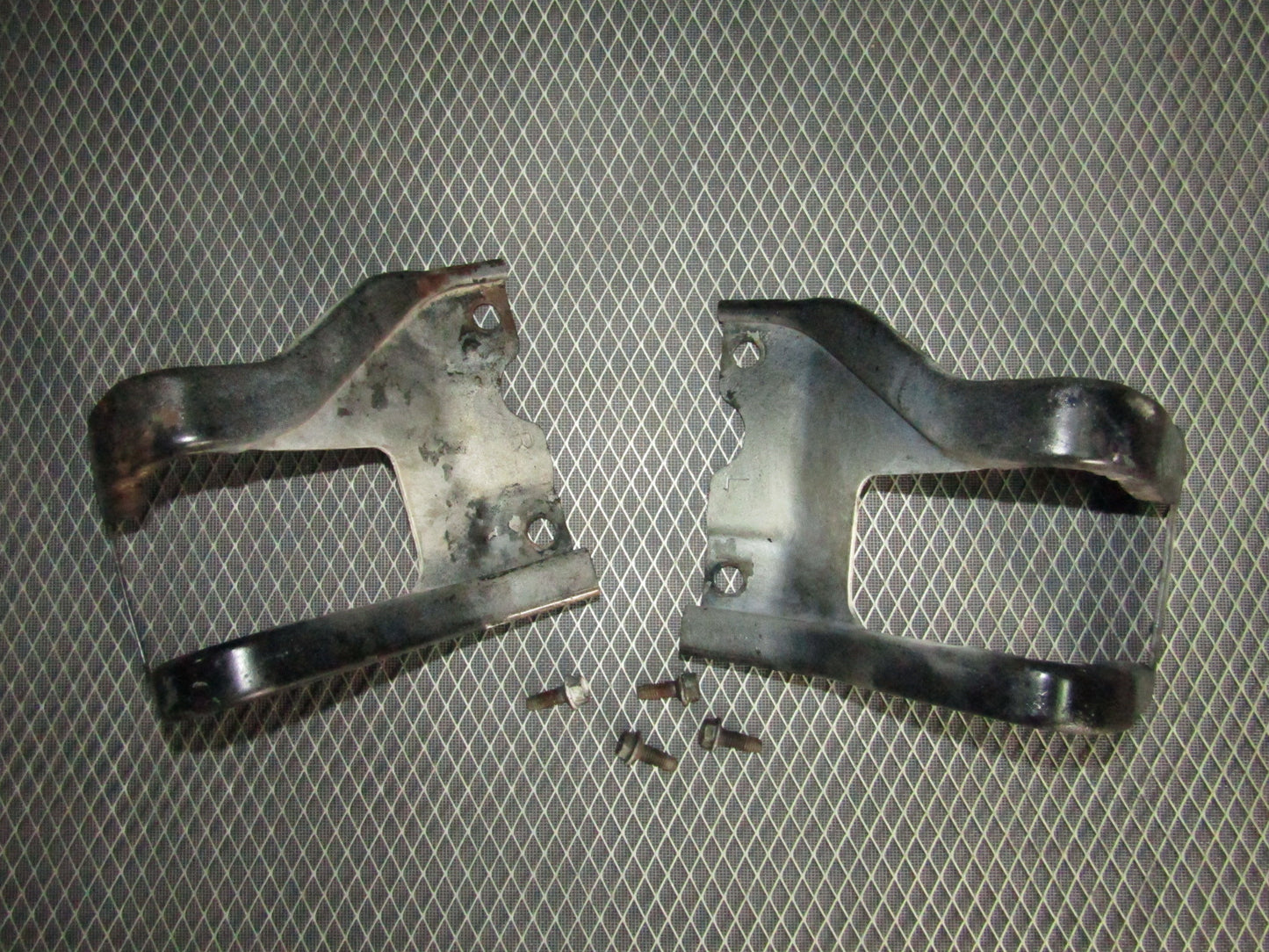 92-96 Toyota Camry OEM Front Bumper Bracket