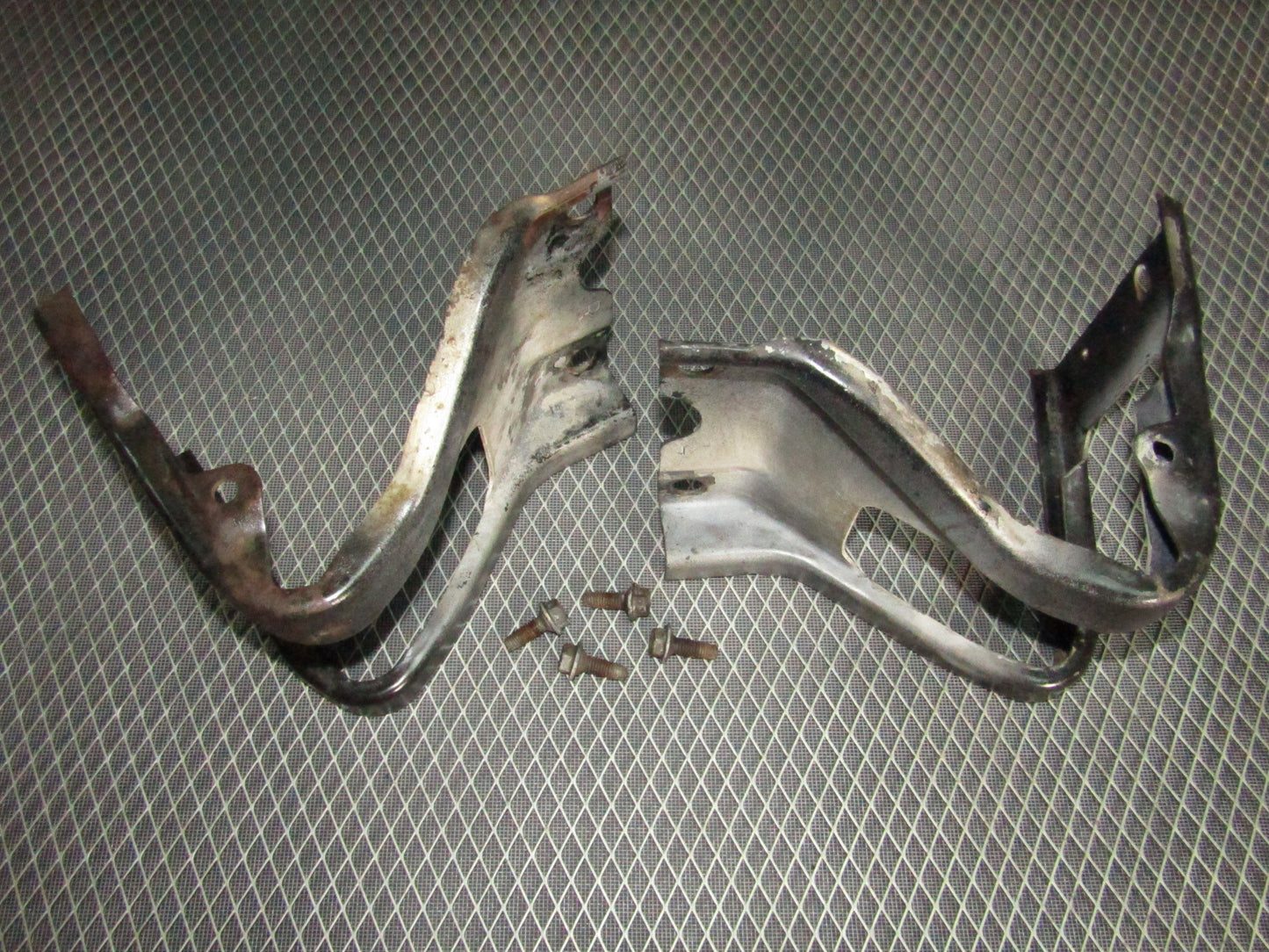 92-96 Toyota Camry OEM Front Bumper Bracket