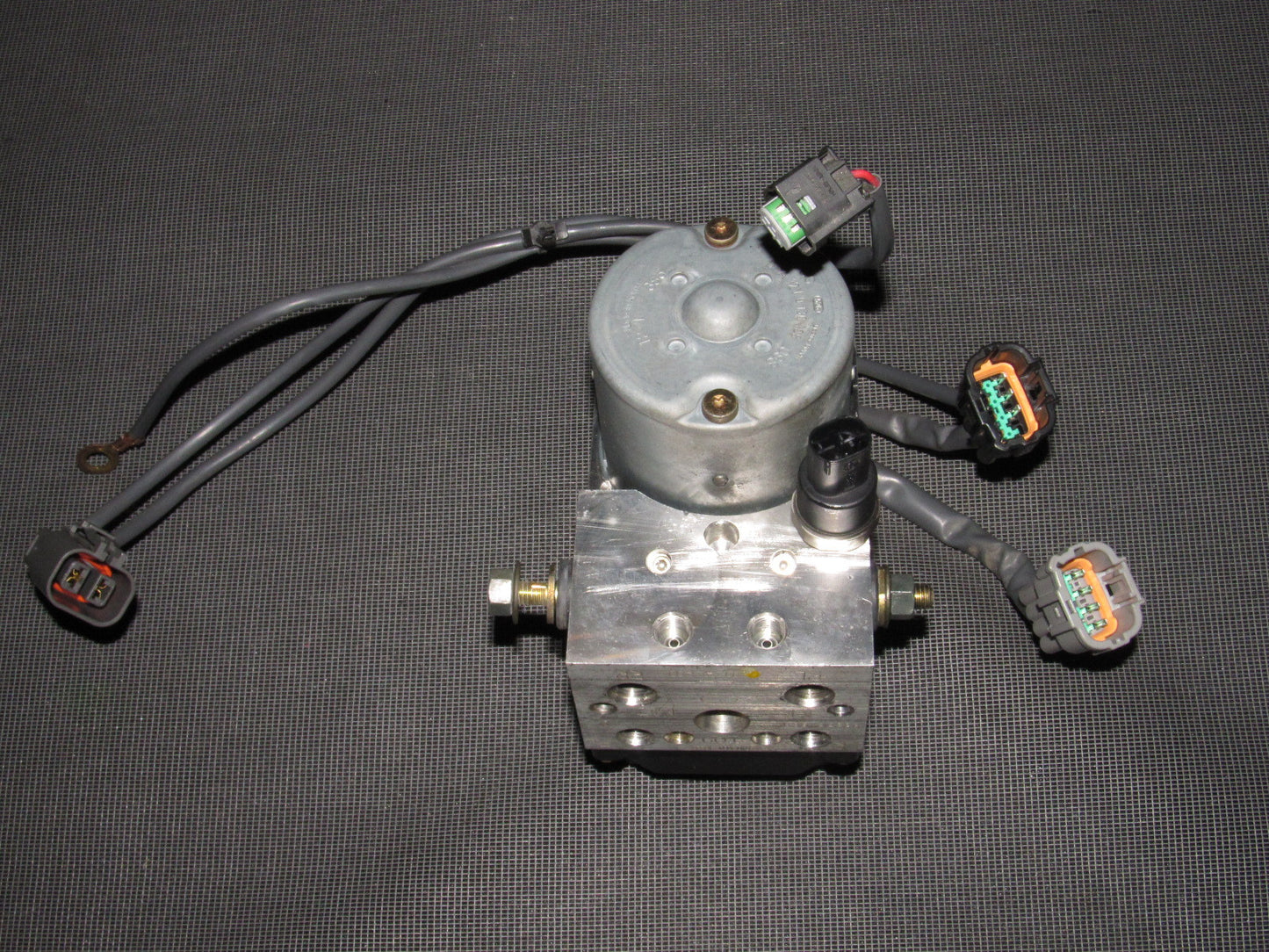 03 04 Infiniti G35 Sedan OEM ABS Motor Actuator