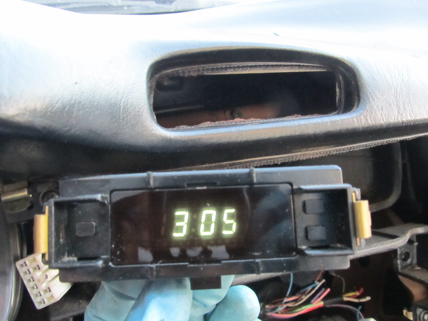 91 92 93 94 95 Toyota MR2 OEM Dash Clock