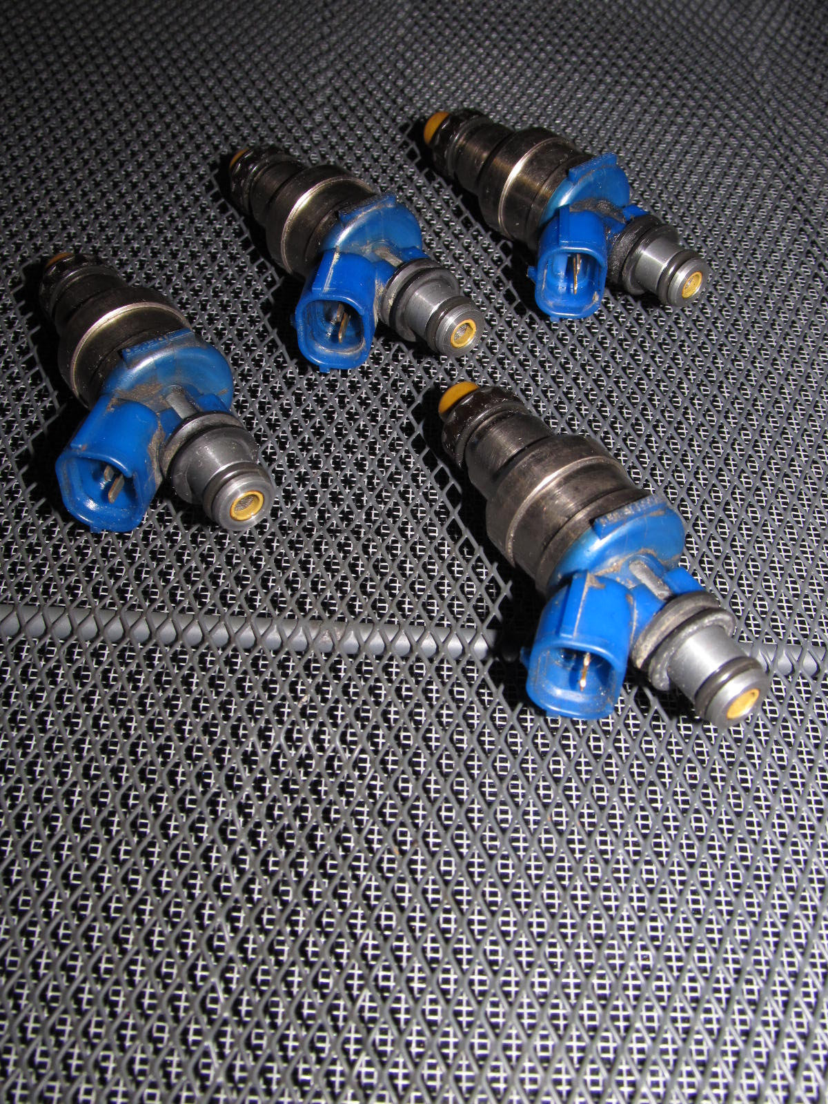 90 91 92 93 Mazda Miata OEM Fuel Injector Set