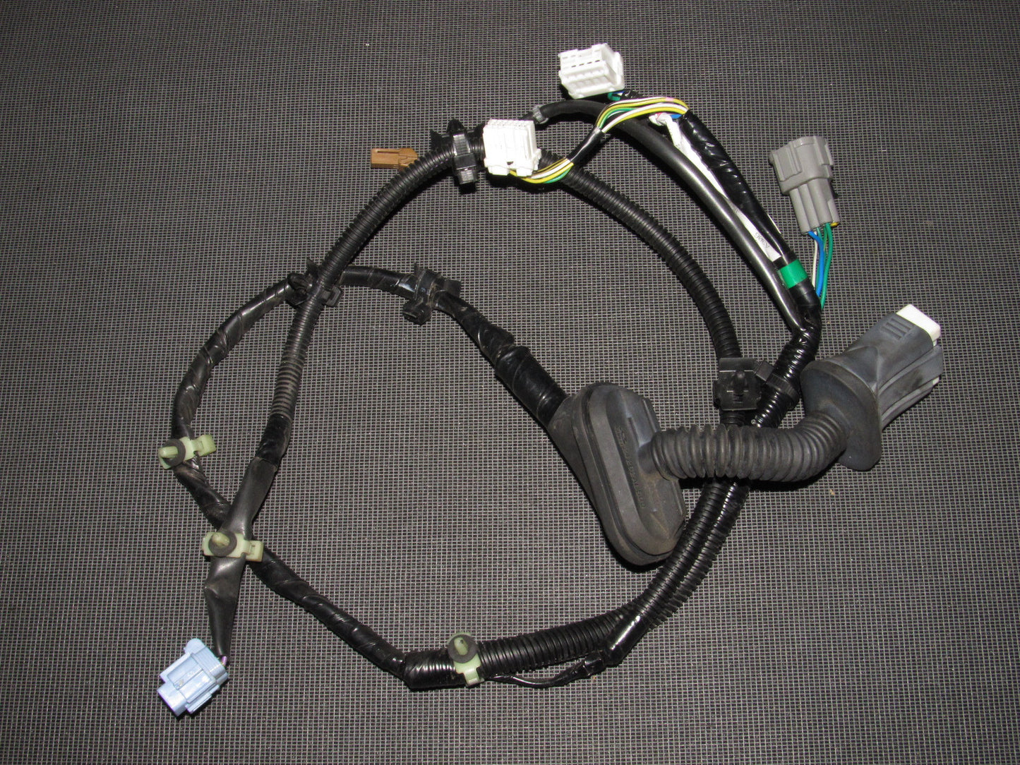 03 04 Infiniti G35 Sedan OEM Rear Door Wiring Harness Right