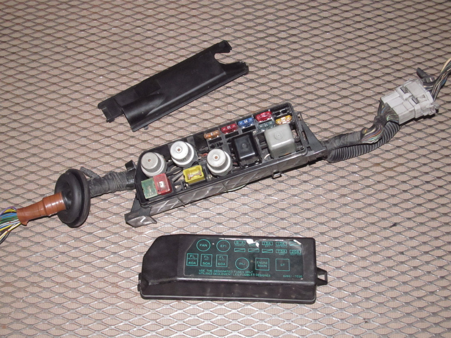 85 86 Toyota MR2 OEM Engine Fuse Box