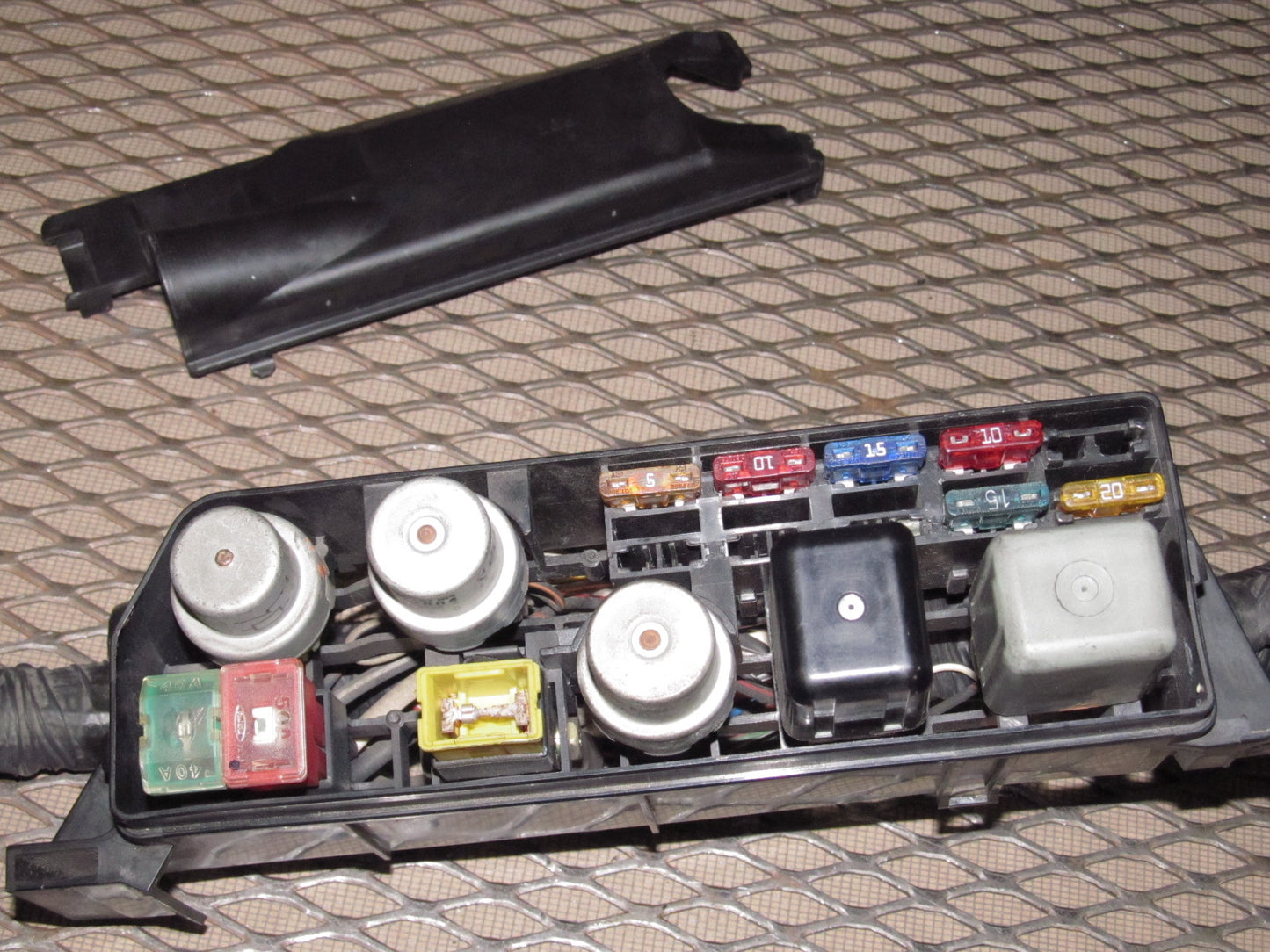 85 86 Toyota MR2 OEM Engine Fuse Box