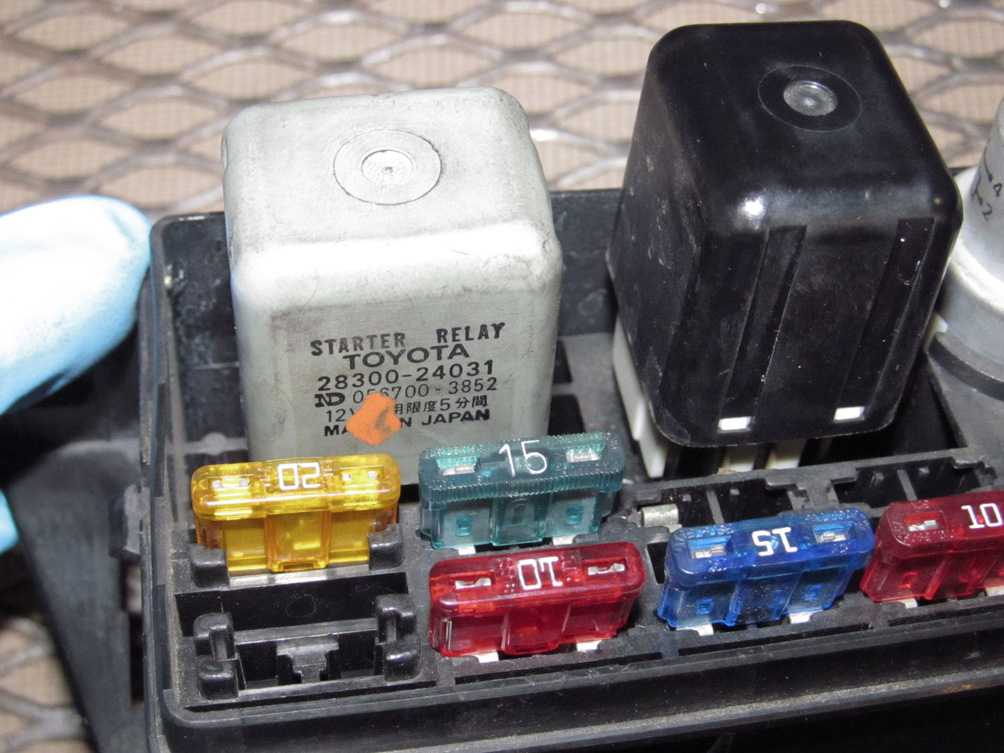 85 86 Toyota MR2 OEM Engine Fuse Box