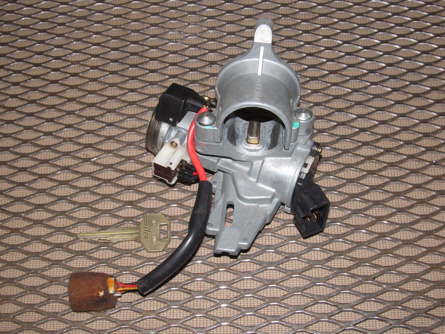 97 98 99 Mitsubishi Eclipse OEM Ignition Lock Cylinder Tumbler Switch & Key