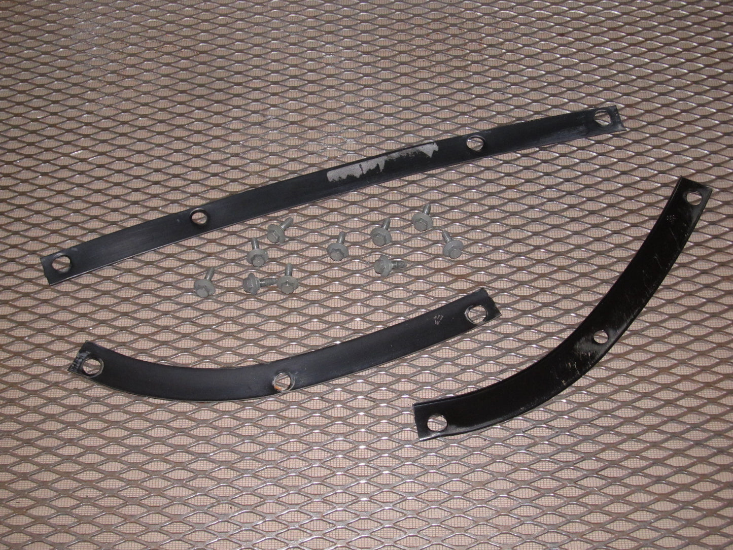 97 98 99 Mitsubishi Eclipse Convertible OEM Rear Bumper Cover Upper Mounting Gasket Plate