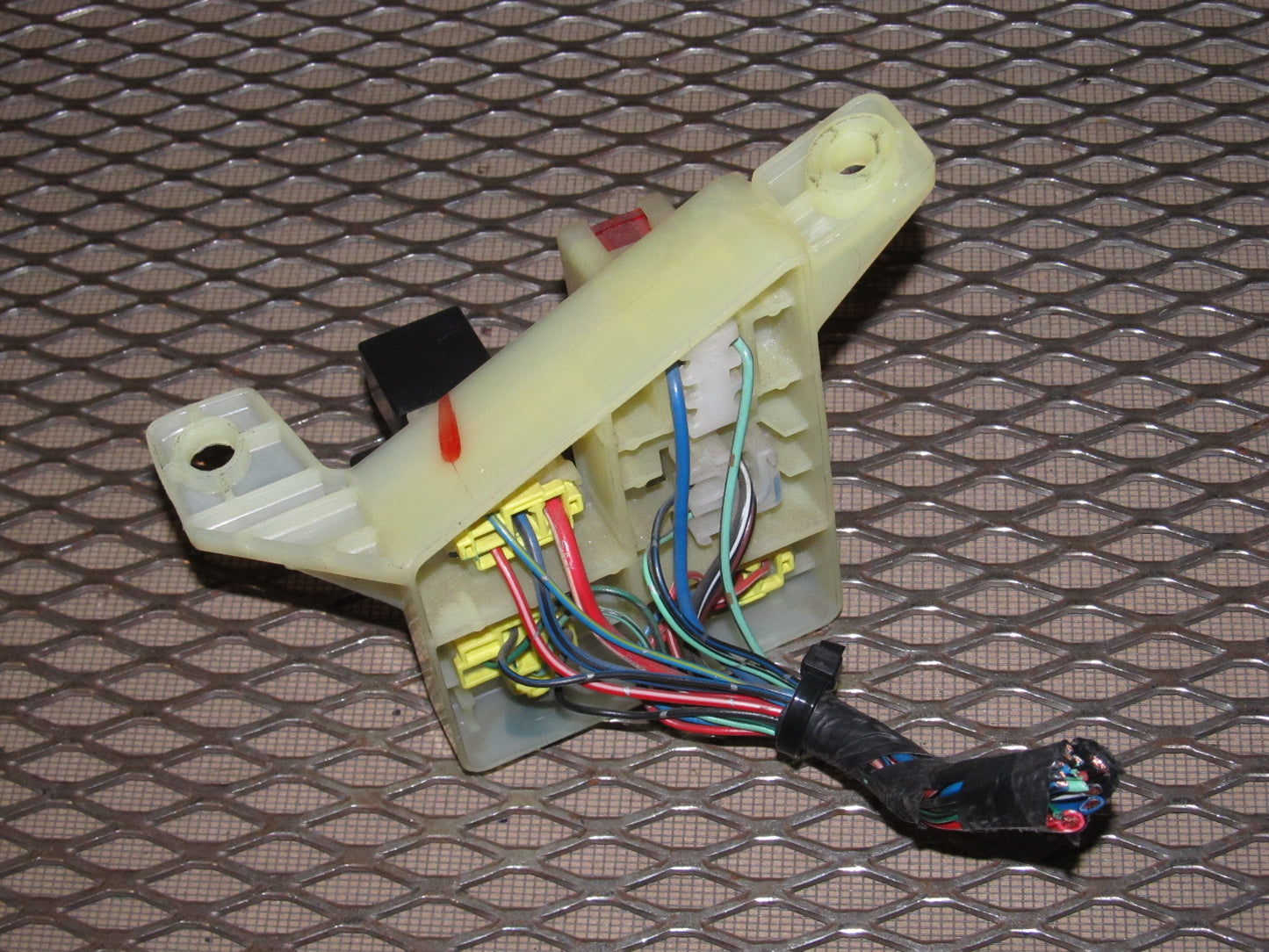 97 98 99 Mitsubishi Eclipse GST OEM Dash Fuse Relay Box