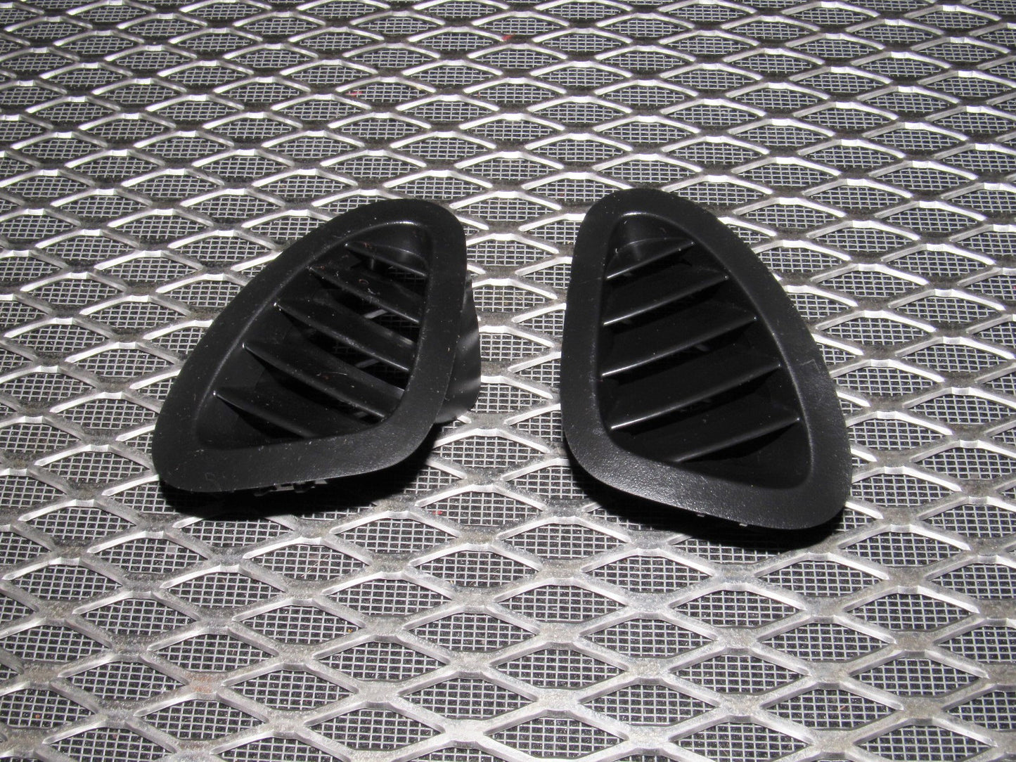 99 00 Mazda Miata OEM Dash Defroster Vent - Set