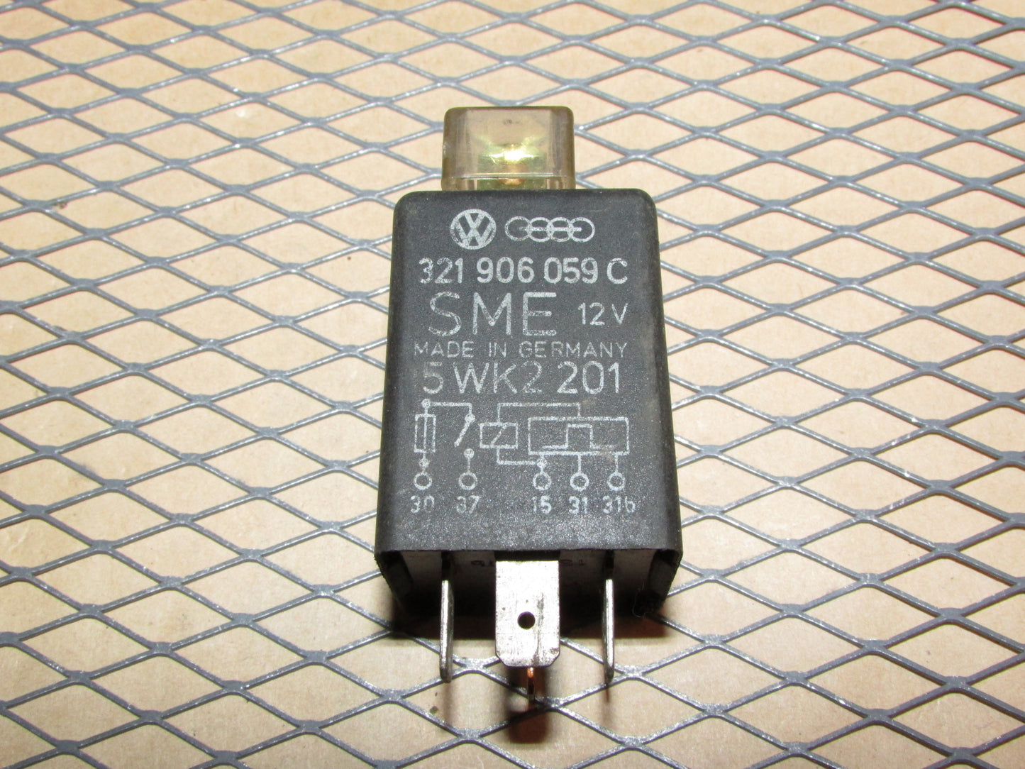 Audi & Volkswagen Relay 321 906 059 C