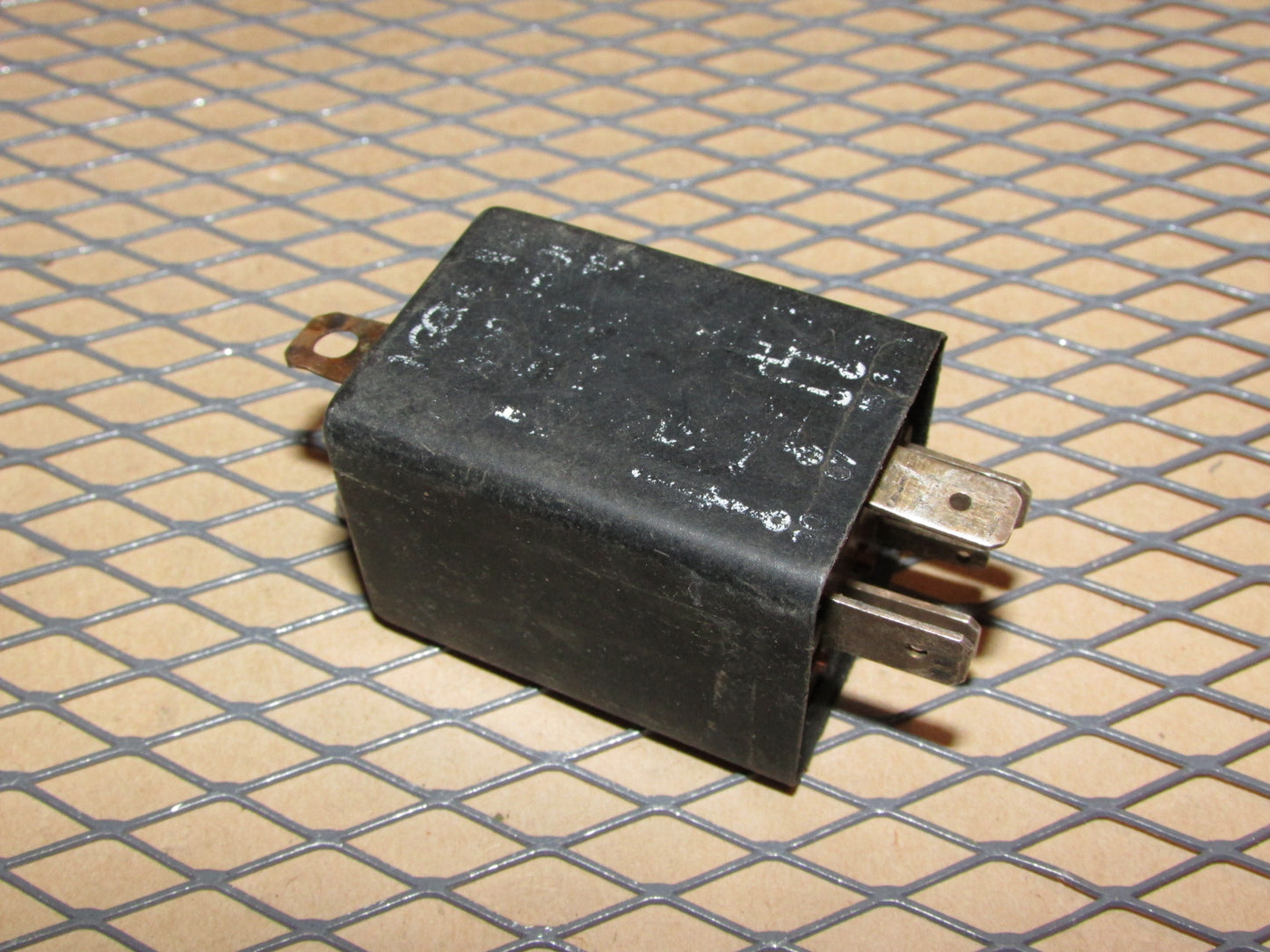 Audi & Volkswagen Relay 321 906 059 C