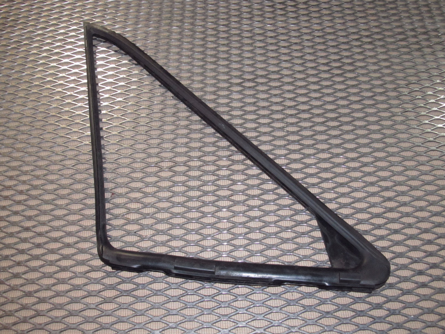 90 91 92 93 Mazda Miata OEM Front Quarter Window Moulding - Left