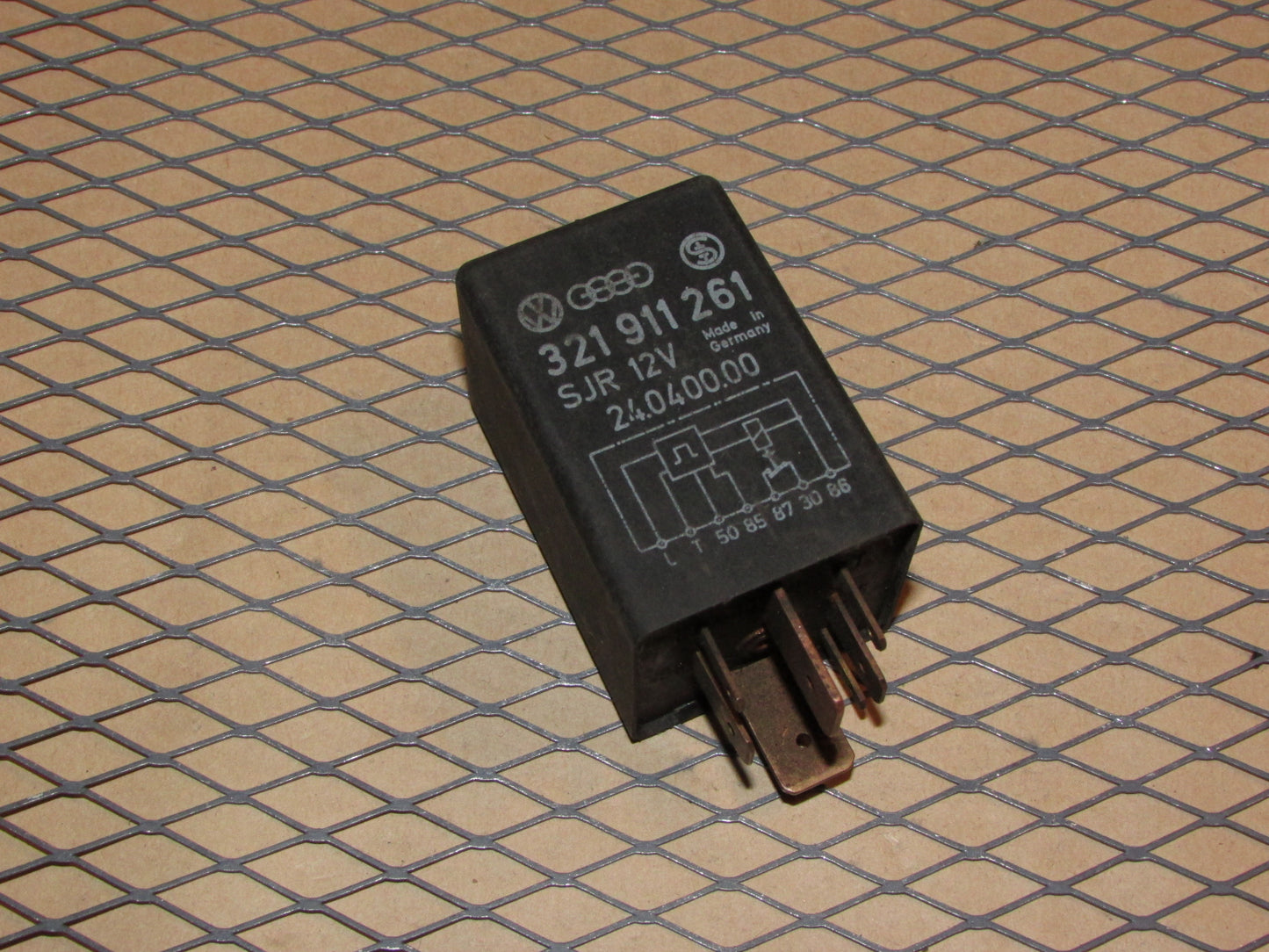 Audi & Volkswagen Relay 321 911 261