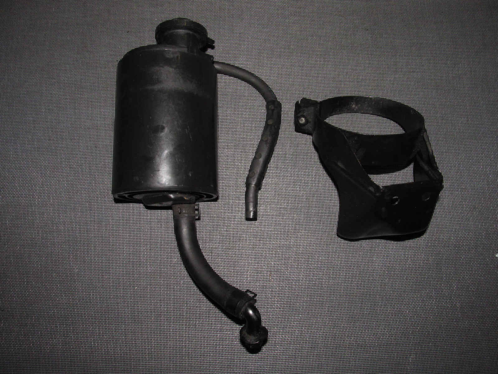 91 92 93 94 Nissan 240SX OEM Purge Evap Charcoal Canister 14950 53J20