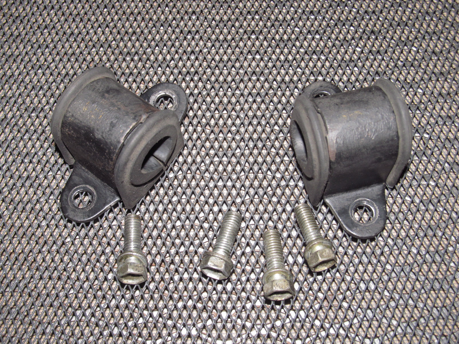 85 86 Toyota MR2 OEM Front Stabilizer Mount Bracket & Bushing - Set