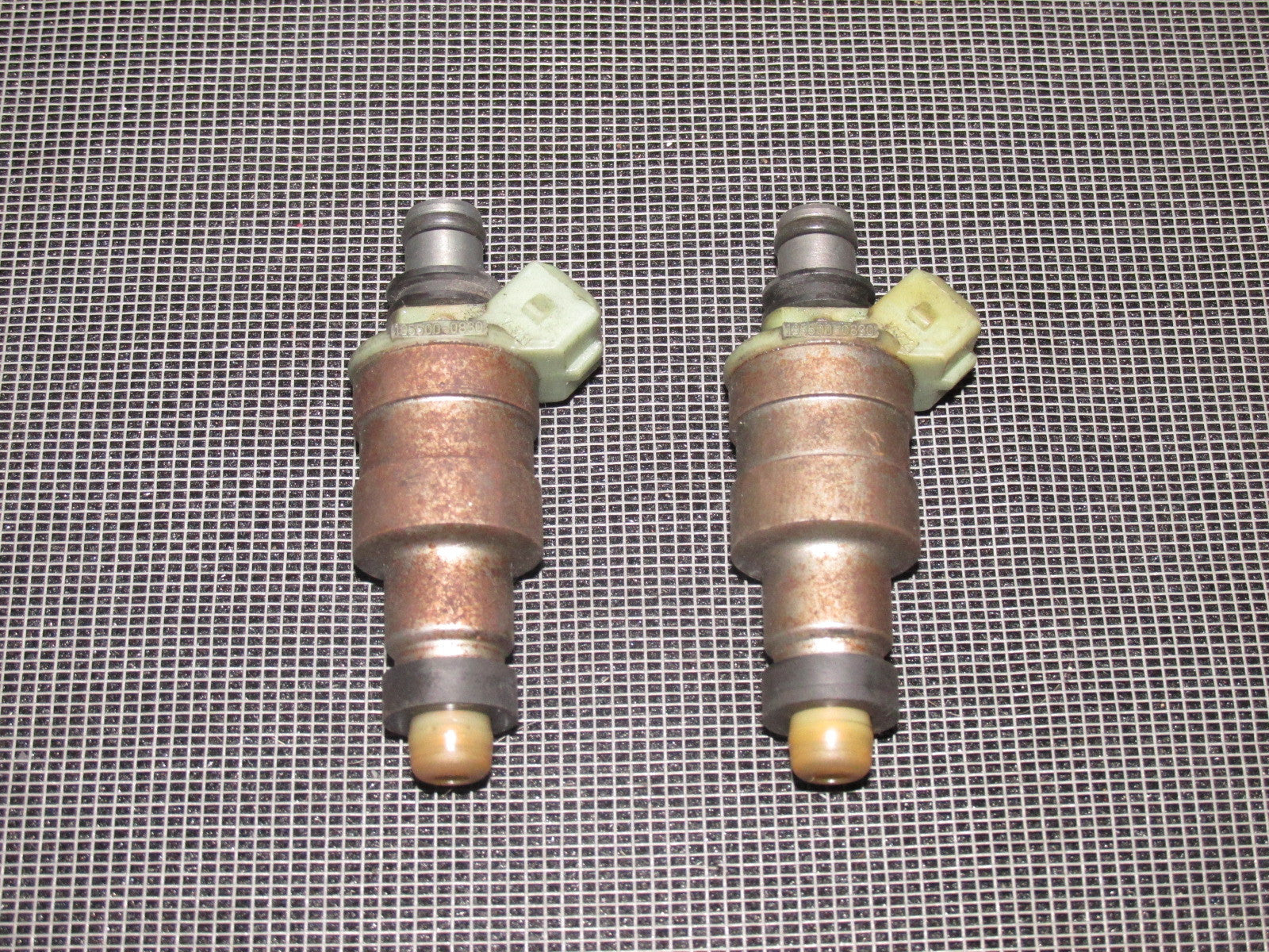 84 85 Mazda RX7 OEM 13B Fuel Injector - Set