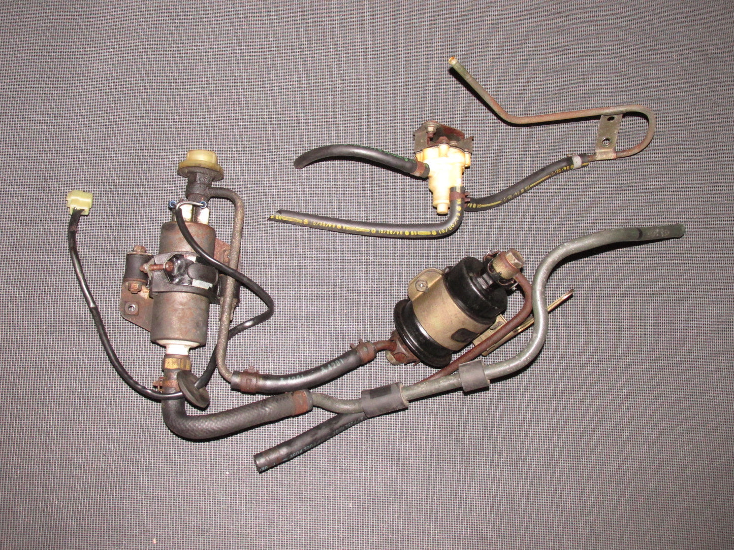 84 85 Mazda RX7 OEM Fuel Pump & Evap Valve Assemble