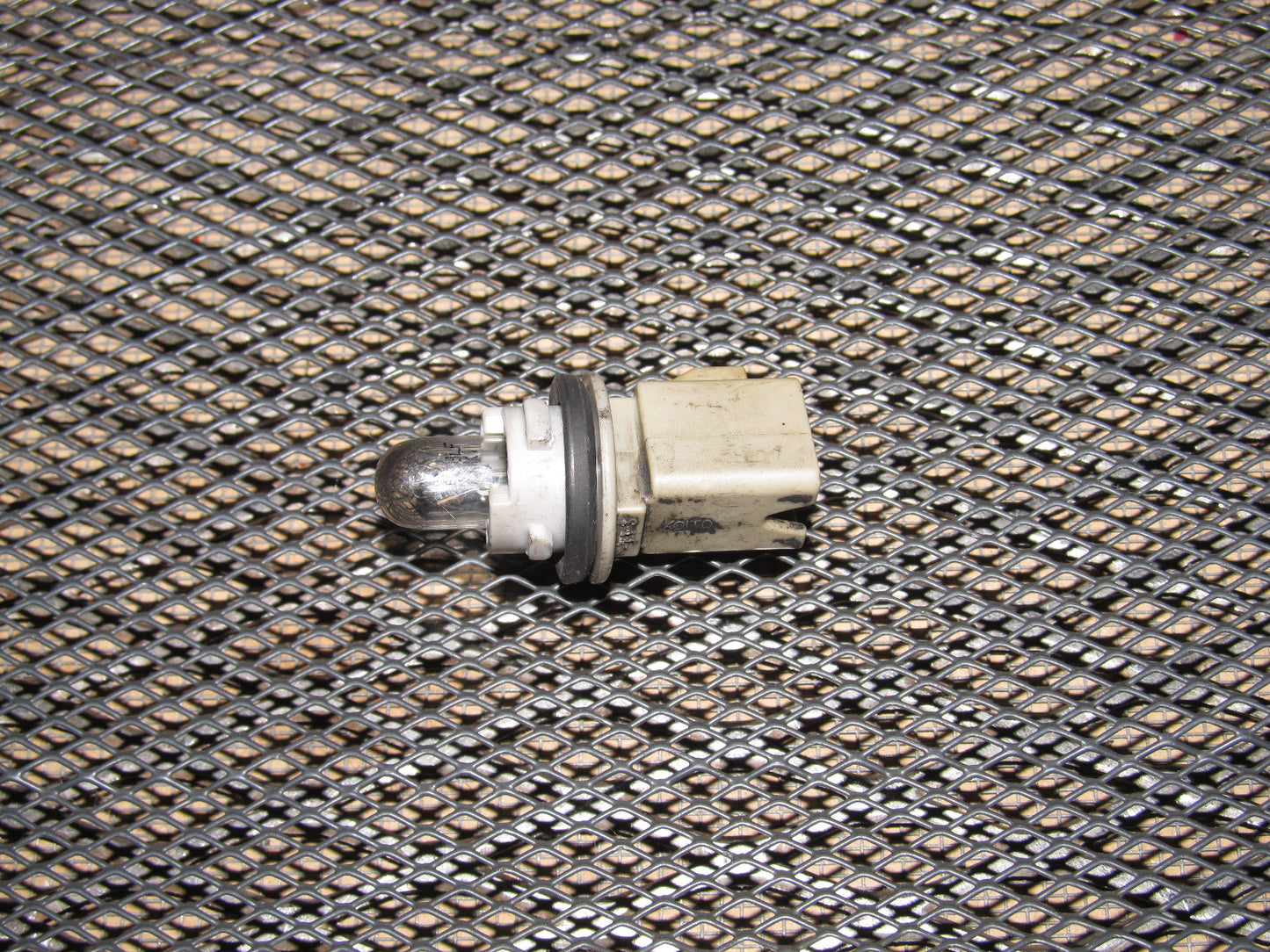 94 95 96 97 98 99 00 01 Acura Integra OEM Front Corner Light Bulb Socket