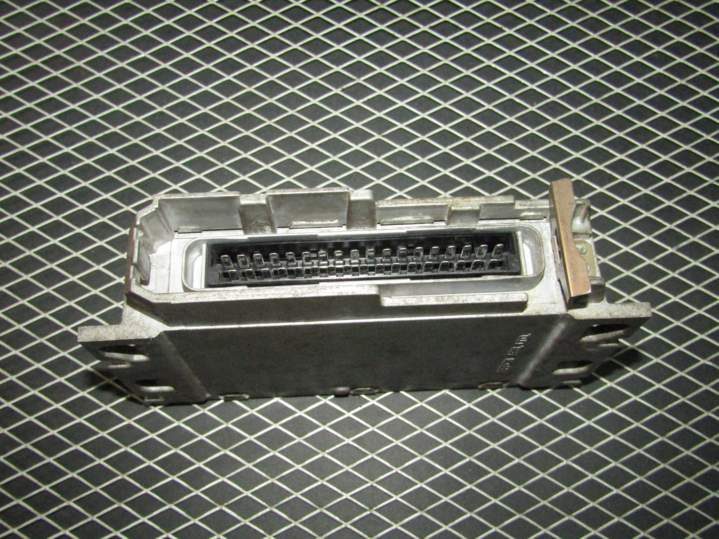 94 95 Mitsubishi 3000GT OEM ABS Computer MB686562