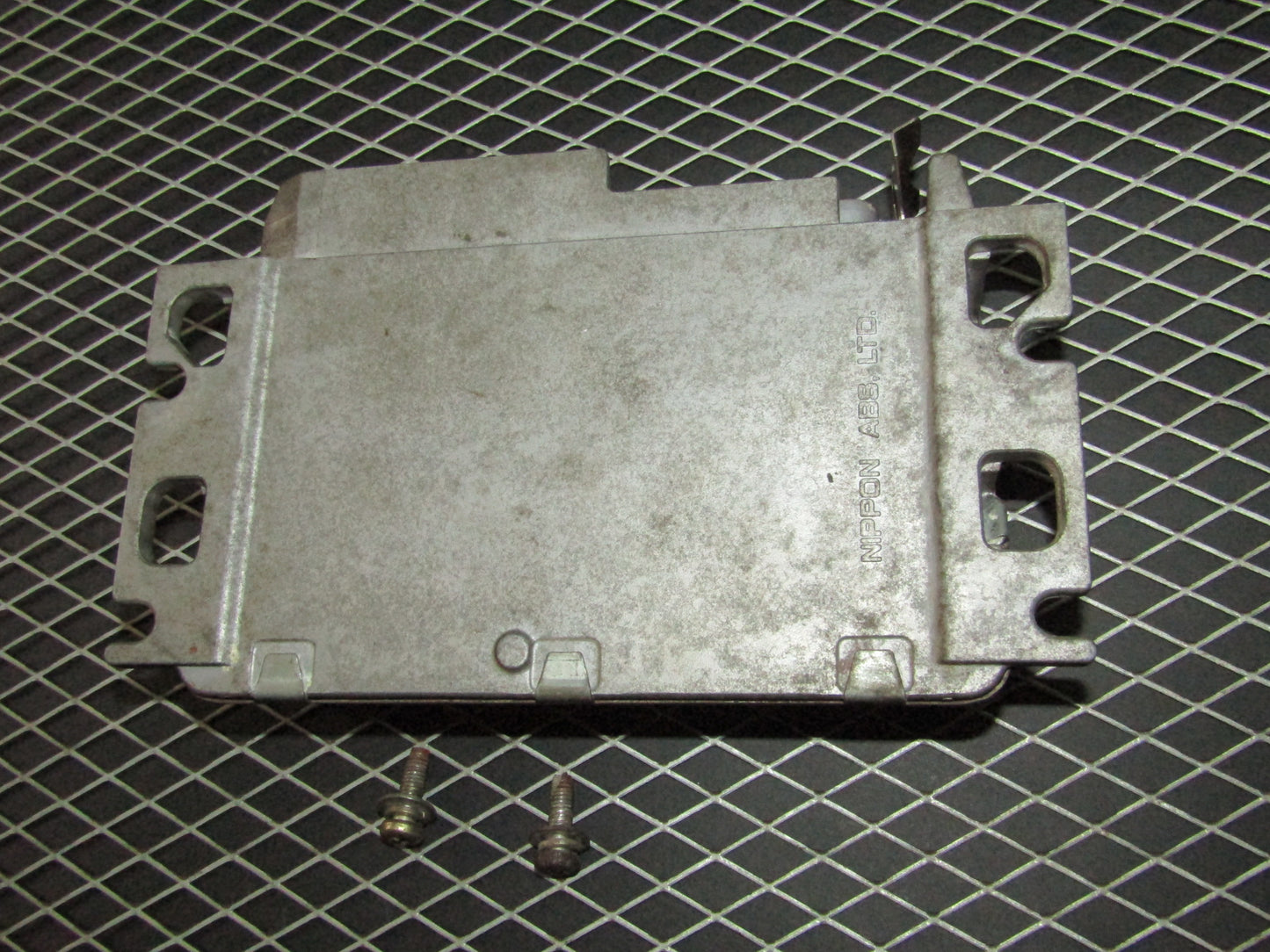 94 95 Mitsubishi 3000GT OEM ABS Computer MB686562