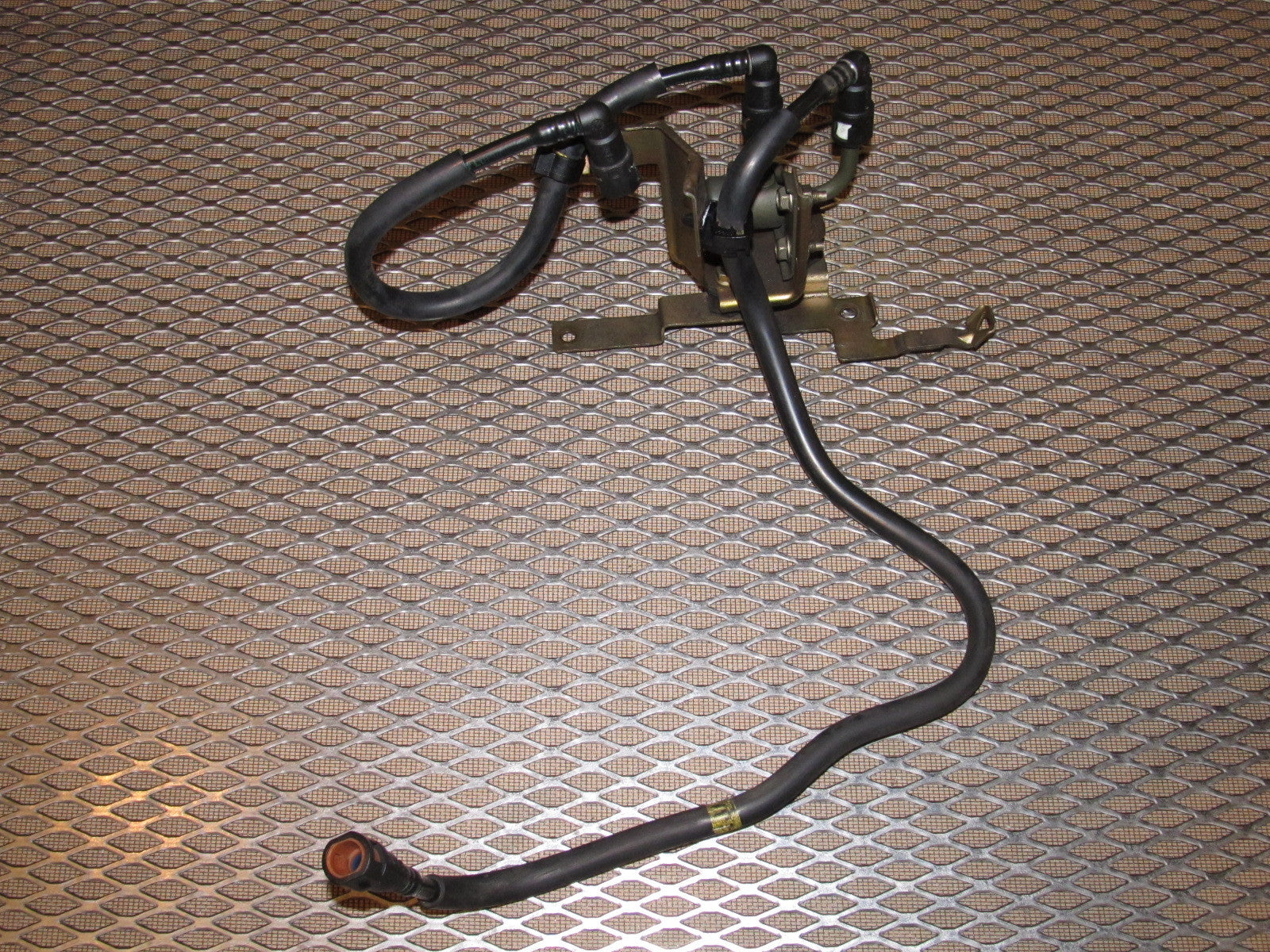 99 00 Mazda Miata OEM Fuel Line & Regulator