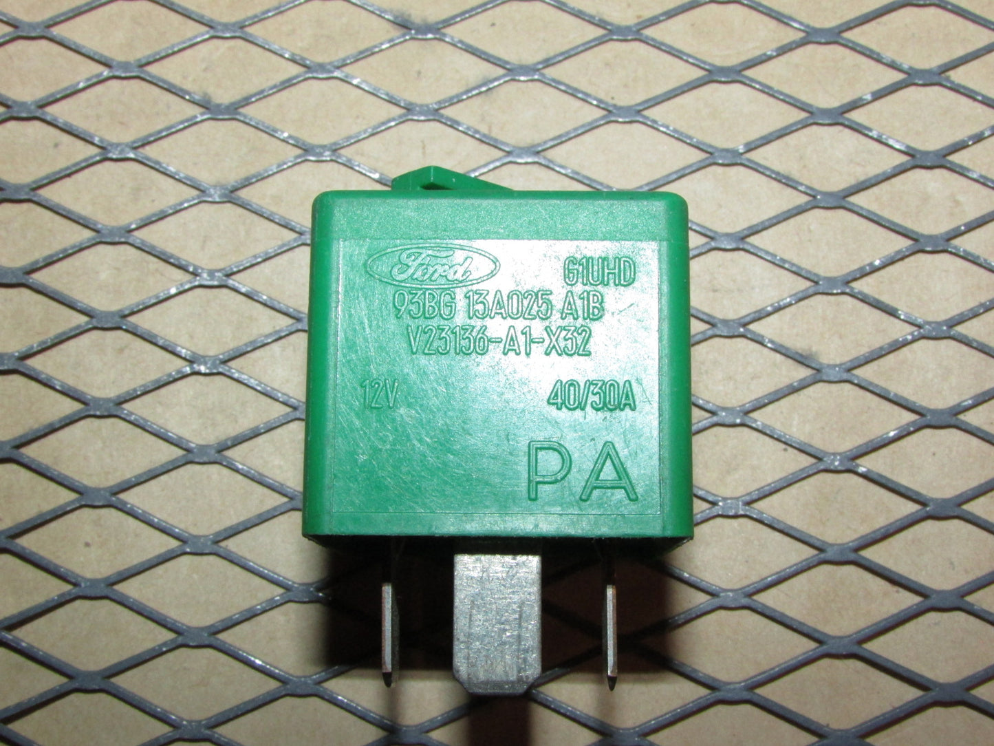 Ford Relay 93BG 13A025 A1B / V23136-A1-X32