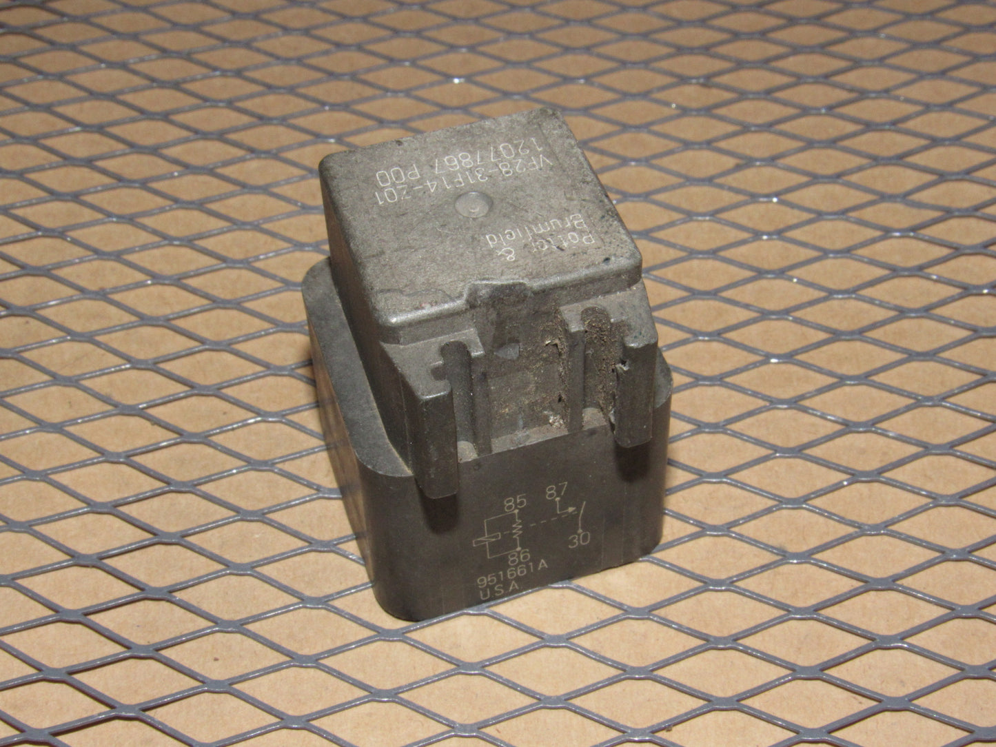 GM Relay VF28-31F14-Z01 / 12077867