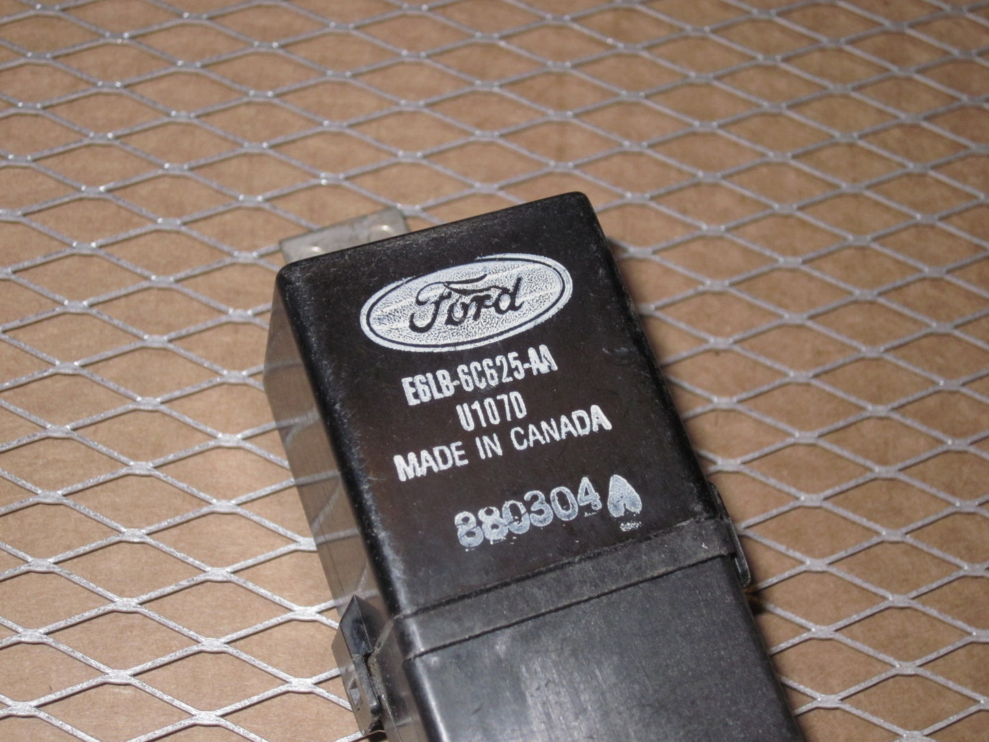 Ford Relay E6LB-6C625-AA