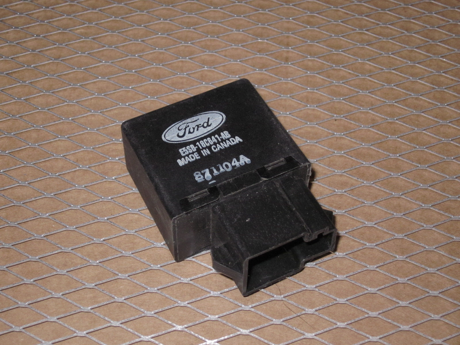 Ford Relay E5SB-18C641-AB