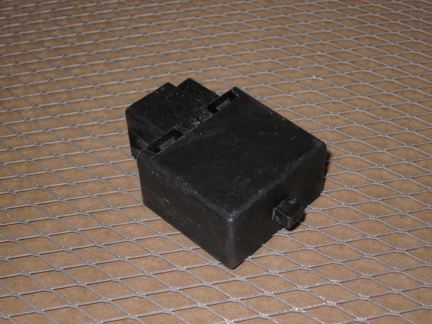 Ford Relay E5SB-18C641-AB