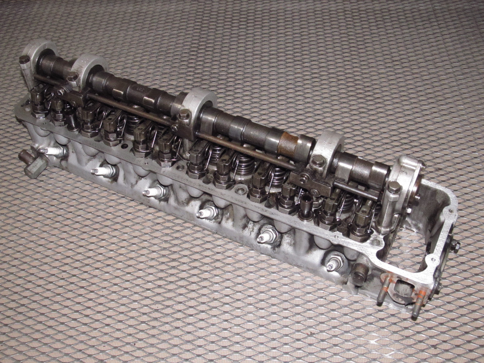 72 73 Datsun 240z OEM Engine 2.4 I6 Cylinder Head - E88