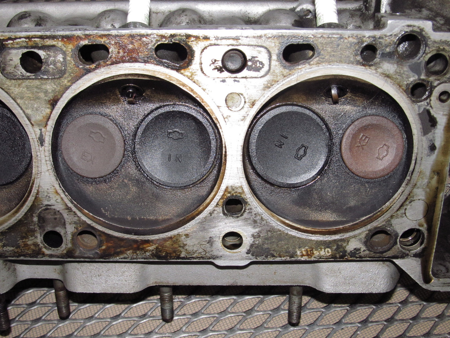 72 73 Datsun 240z OEM Engine 2.4 I6 Cylinder Head - E88