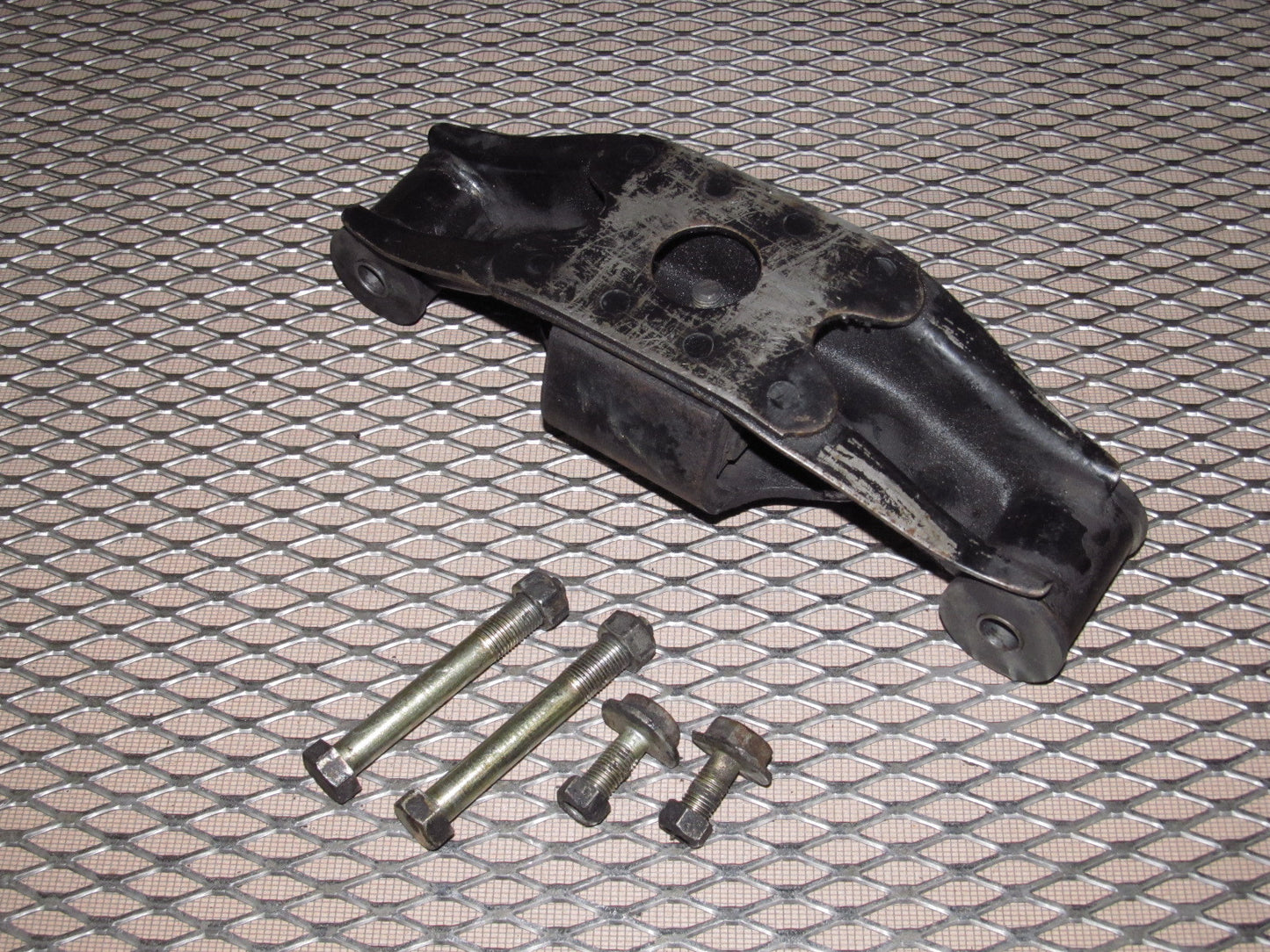 72 73 Datsun 240z OEM A/T Transmission Mount & Bracket