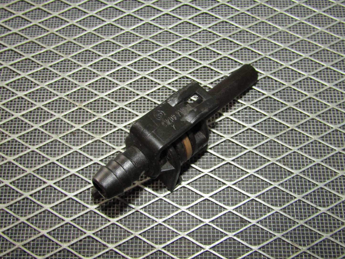 92 93 94 95 BMW 325 OEM Engine PCV Valve