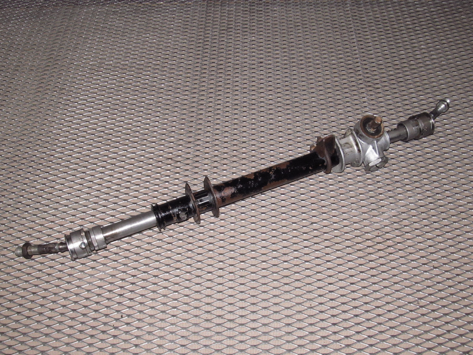 72 73 Datsun 240z OEM Steering Rack