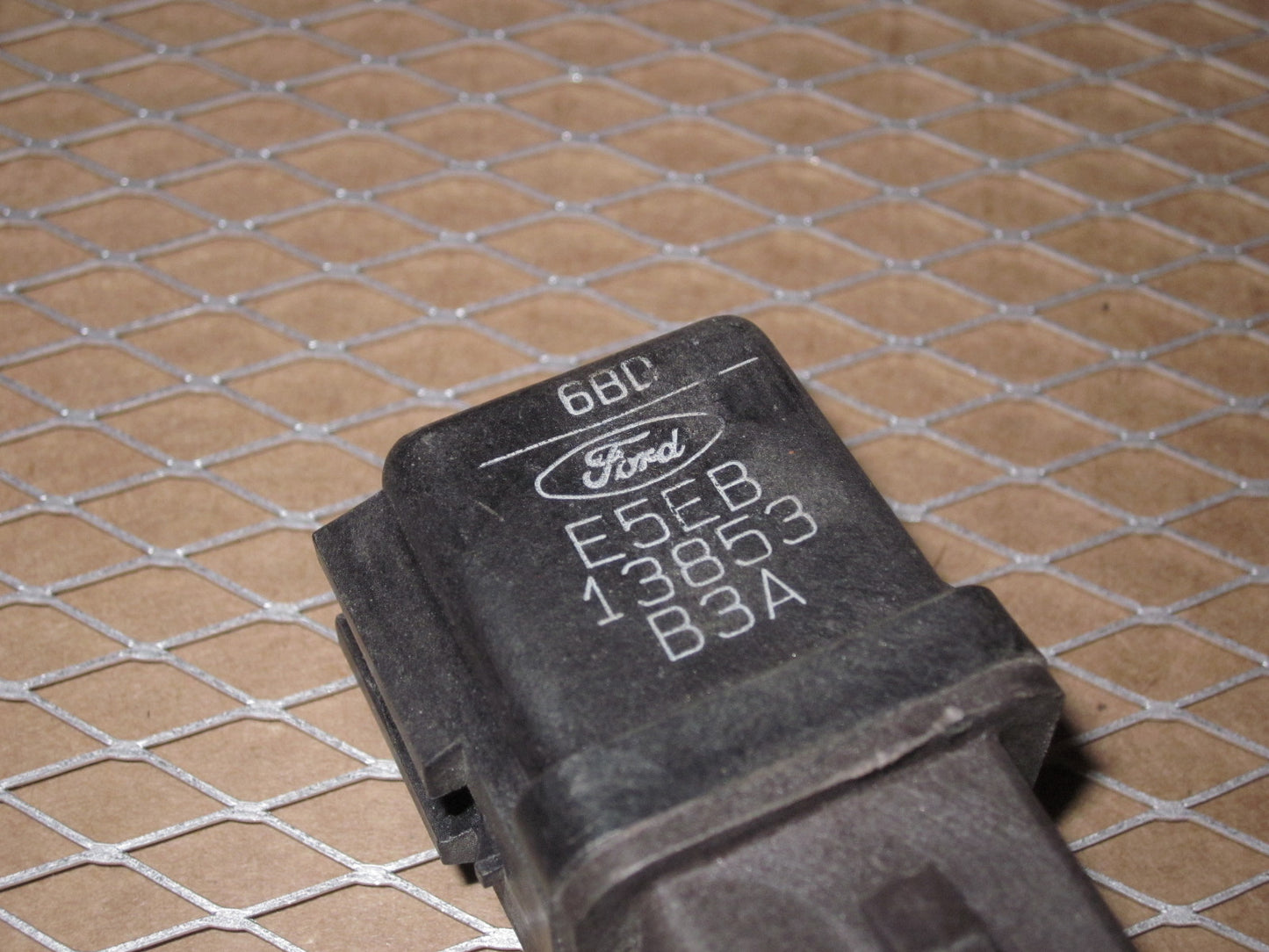 Ford Relay E5EB 13853 B3A