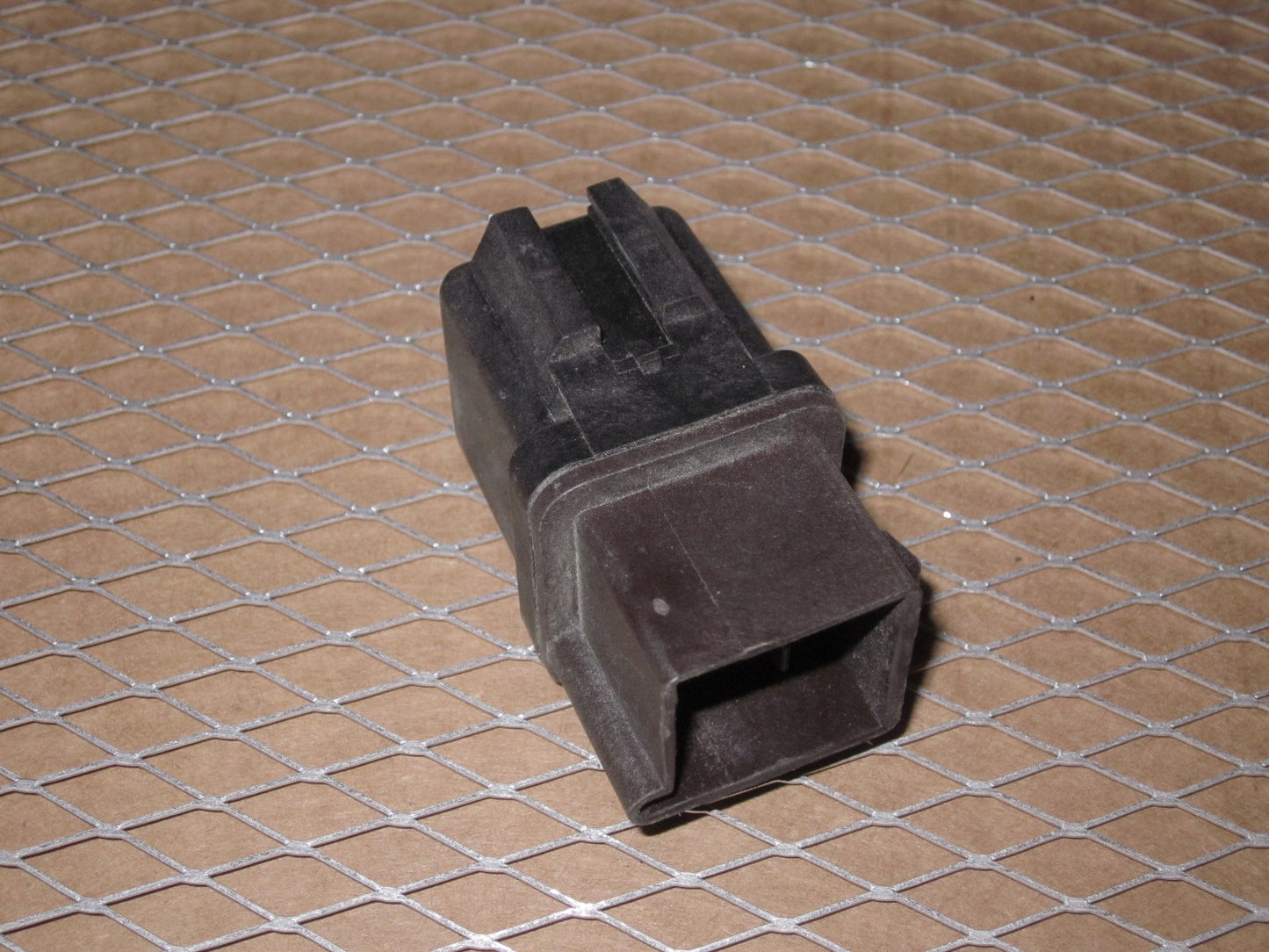 Ford Relay E5EB 13853 B3A