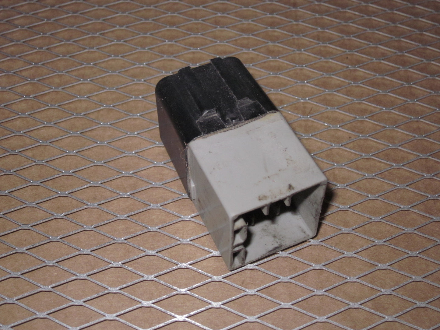 Ford Relay E4LB-13A025-A1A