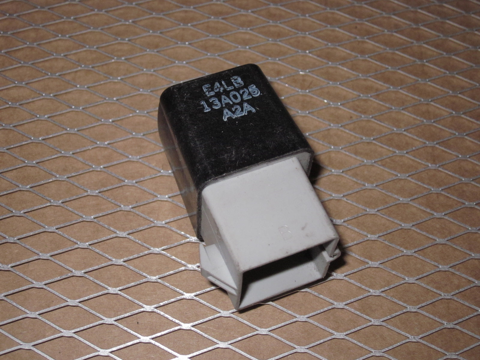 Ford Relay E4LB 13A025 A2A