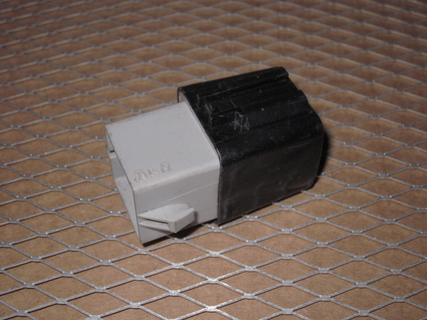 Ford Relay E4LB 13A025 A2A