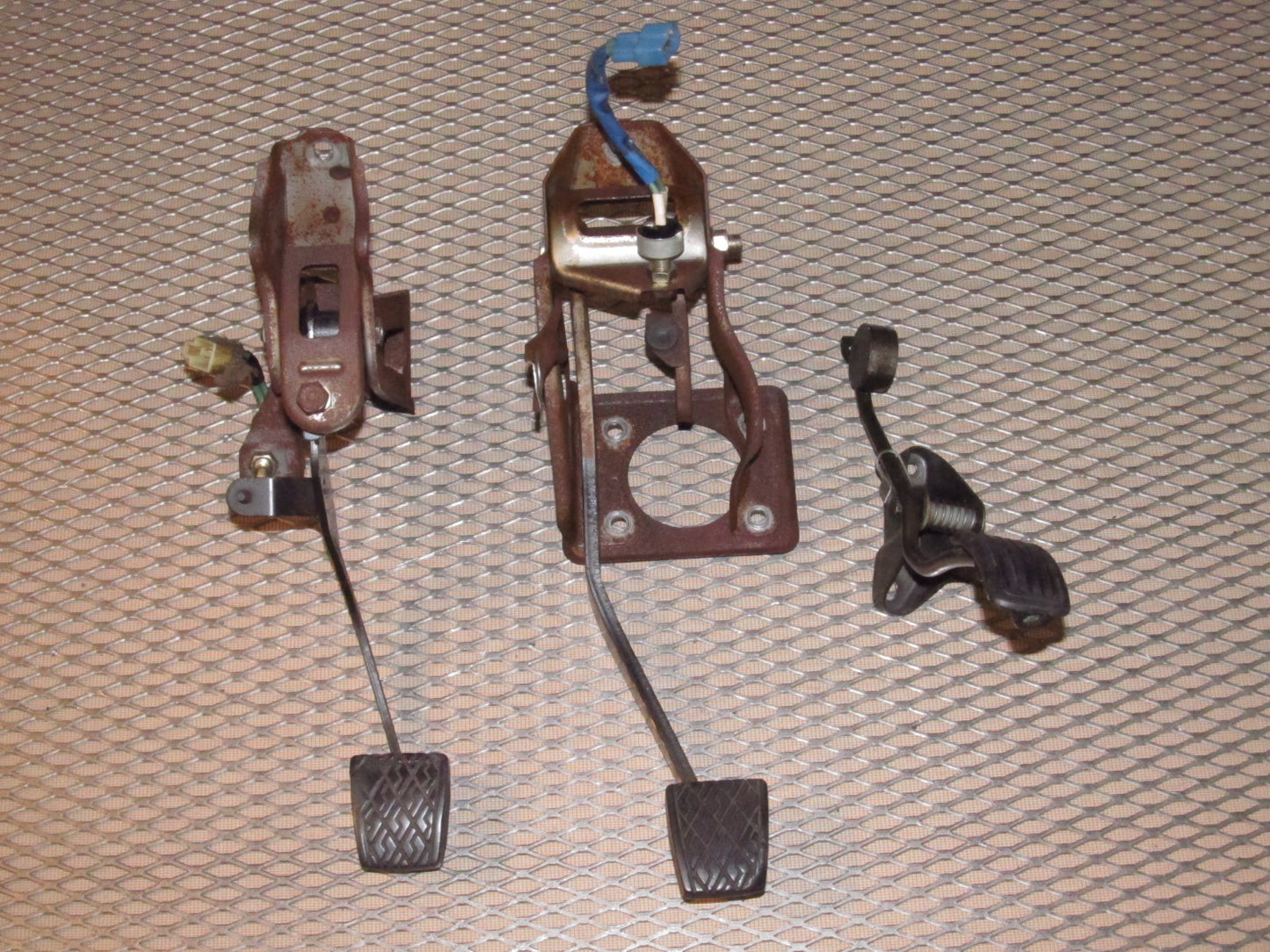 87 88 89 Toyota MR2 OEM M/T Pedal Assembly