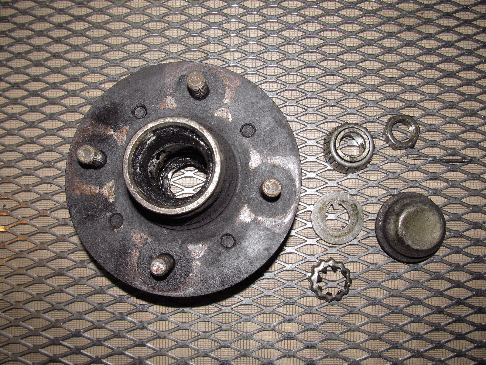 79 80 Datsun 280zx OEM Front Wheel Hub & Bearing