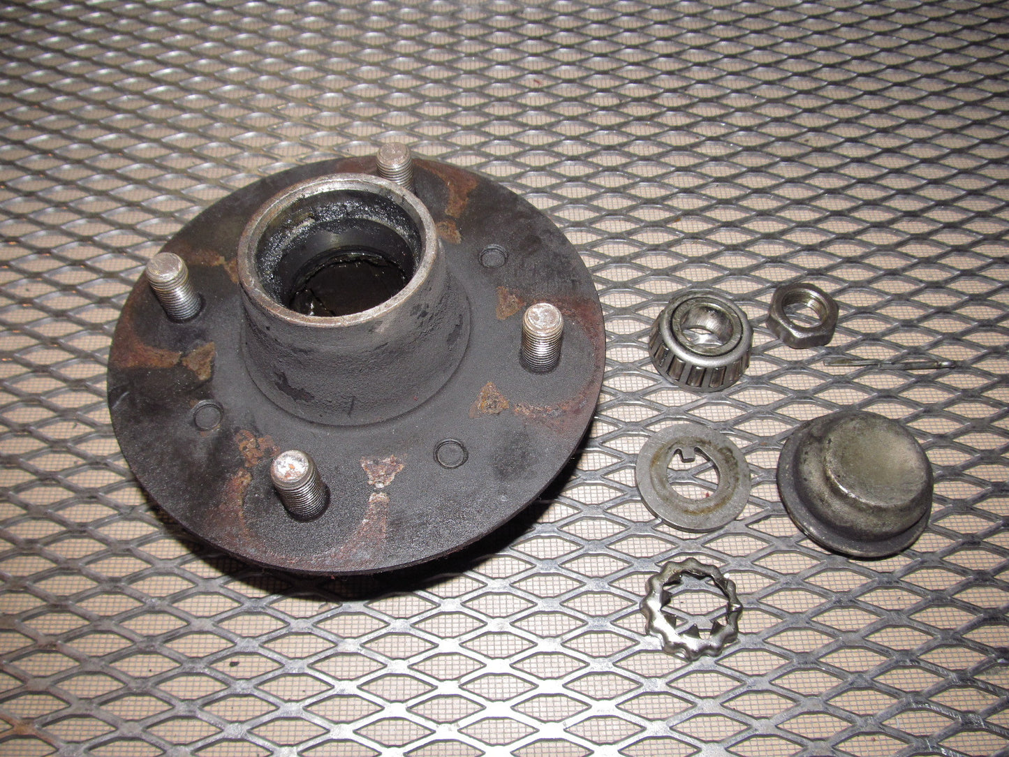 79 80 Datsun 280zx OEM Front Wheel Hub & Bearing