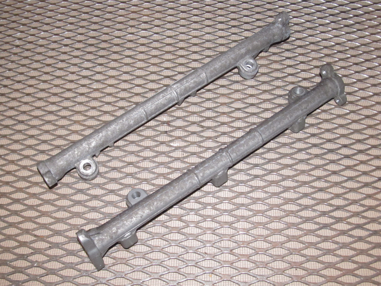 94 95 96 97 Mitsubishi 3000GT OEM Fuel Rail - DOHC NA