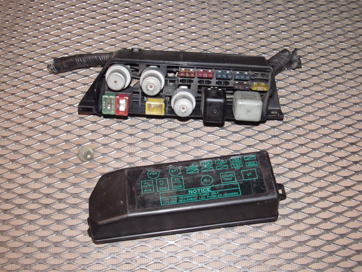 87 88 89 Toyota MR2 OEM Engine Fuse Box