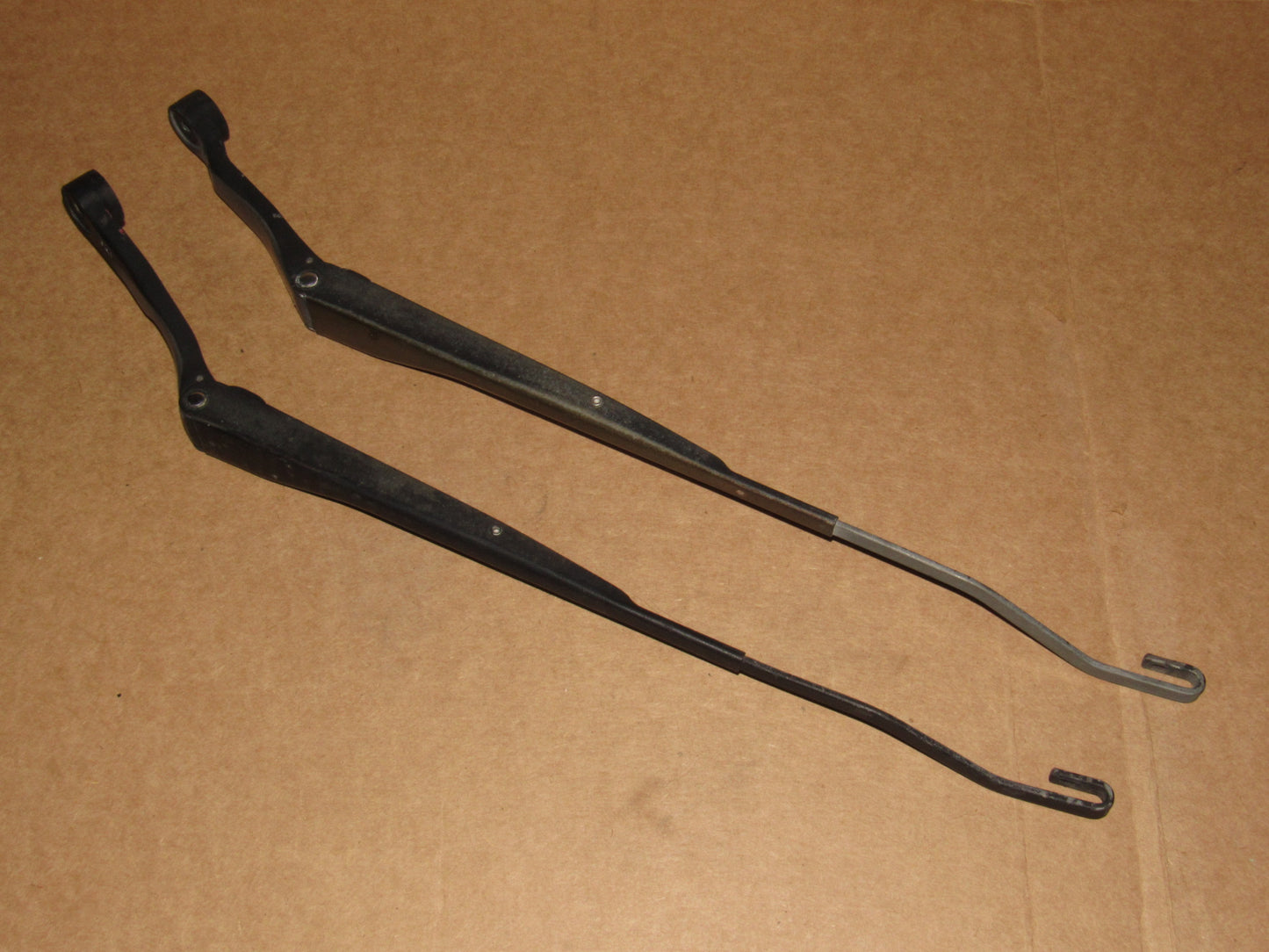 86 87 88 89 90 91 Mazda RX7 OEM Front Wiper Arm Set