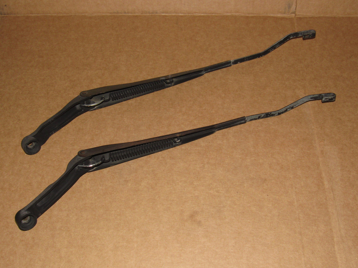 86 87 88 89 90 91 Mazda RX7 OEM Front Wiper Arm Set