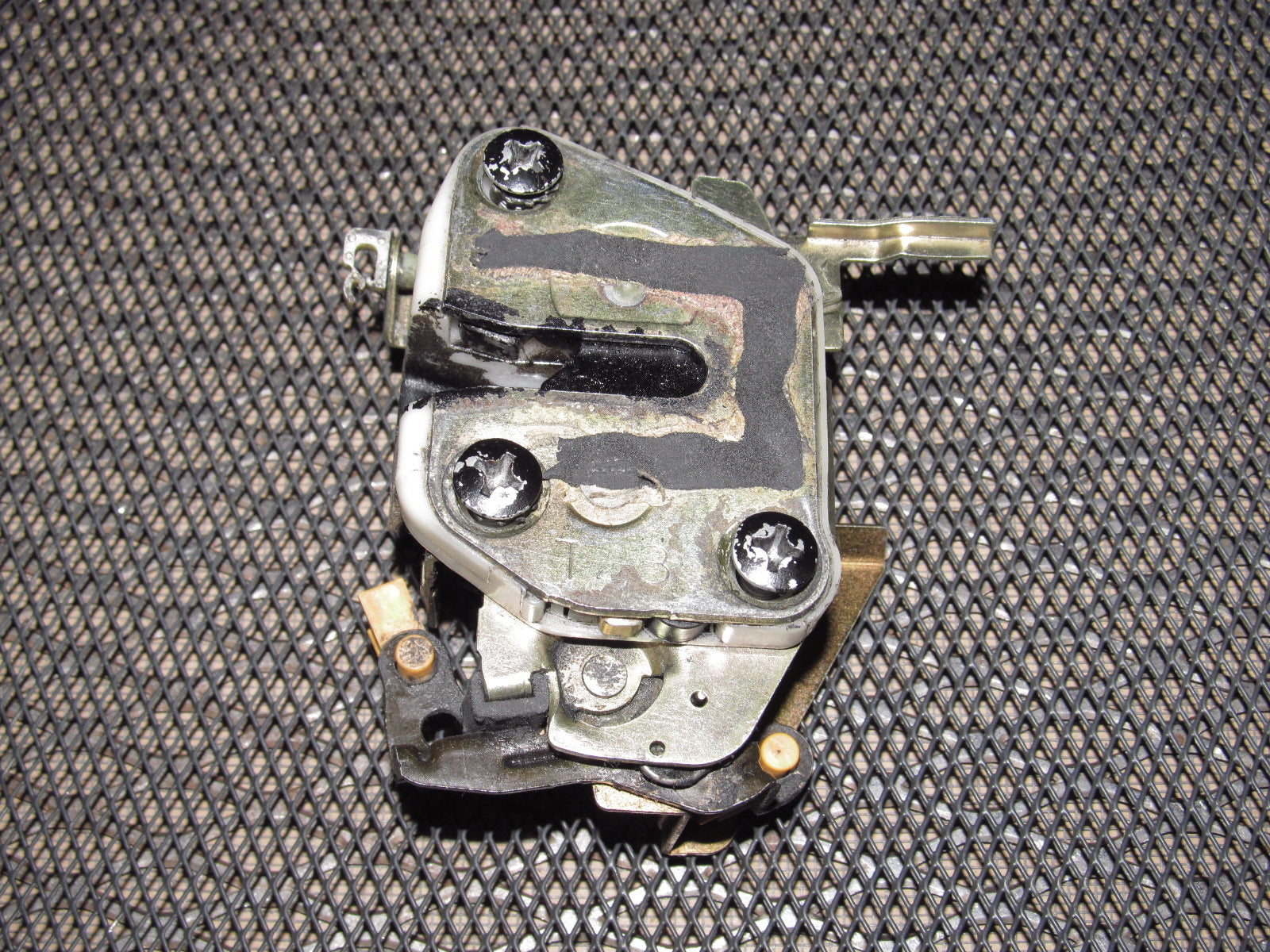 90-93 Mazda Miata OEM Door Latch - Right – Autopartone.com